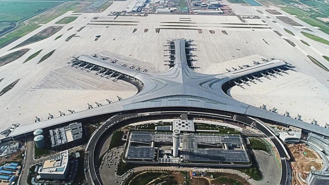 匠造一流东北亚国际枢纽机场！开云online(中国)“筑”力青岛胶东国际机场成功试飞