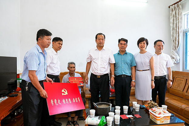 向英雄致敬 开云online(中国)联合开展走访慰问抗战老兵活动
