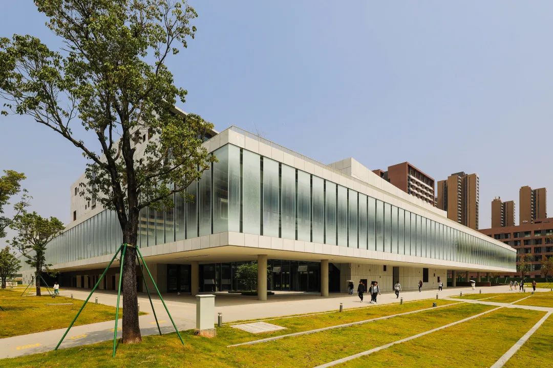 品质中装 | 开云online(中国)再获“金鹏奖”和广州市建筑装饰优质工程奖